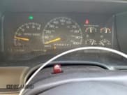 ✅ 1999 Chevrolet Suburban • VIN: 3GNFK16RXXG238855 • Лот: 91122225. Опубликован ранее на Copart с пробегом 202 346 миль. Бесплатный доступ к архиву аукционных продаж из США и подробный отчёт об истории автомобиля на DreamBid. Изображение 9.