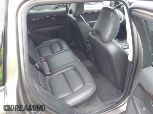 ✅ 2008 Volvo XC70 • VIN: YV4BZ982381036891 • Lot: 43777978. Listed on IAAI with 85,588 mi. Free auction sales archive from the USA and detailed vehicle history report at DreamBid. Image 8.