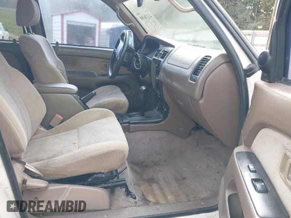 ✅ 1999 Toyota 4Runner SR5 • VIN: JT3GN86R1X0125107 • Lot: 43336308. Wystawiony na IAAI z przebiegiem 303 953 mil. Bezpłatny archiwum sprzedaży aukcyjnych z USA i szczegółowy raport historii pojazdu na DreamBid. Zdjęcie 5.