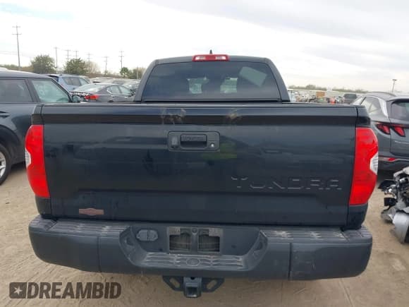 ✅ 2020 Toyota Tundra SR • VIN: 5TFRY5F16LX266793 • Lot: 41321991. Wystawiony na IAAI z przebiegiem 110 362 mil. Bezpłatny archiwum sprzedaży aukcyjnych z USA i szczegółowy raport historii pojazdu na DreamBid. Zdjęcie 16.