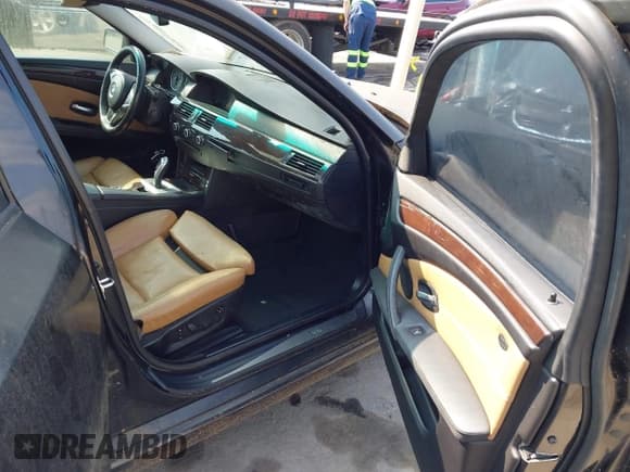 ✅ 2009 BMW 5 Series 528i • VIN: WBANU53529C122978 • Lot: 42422993. Listed on IAAI with 128,282 mi. Free auction sales archive from the USA and detailed vehicle history report at DreamBid. Image 5.