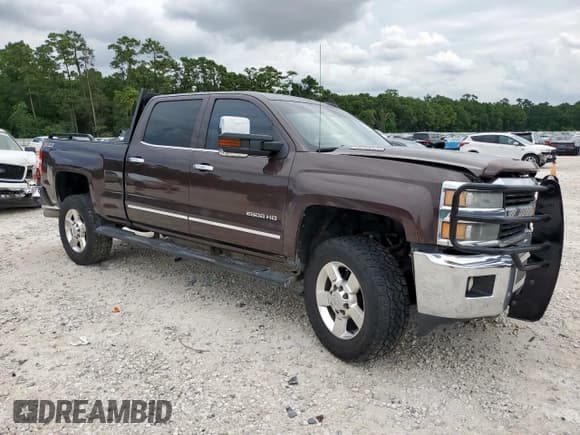 ✅ 2016 Chevrolet Silverado 2500HD LTZ • VIN: 1GC1KWE87GF132342 • Lot: 63491245. Wystawiony na Copart z przebiegiem 330 596 mil. Bezpłatny archiwum sprzedaży aukcyjnych z USA i szczegółowy raport historii pojazdu na DreamBid. Zdjęcie 4.