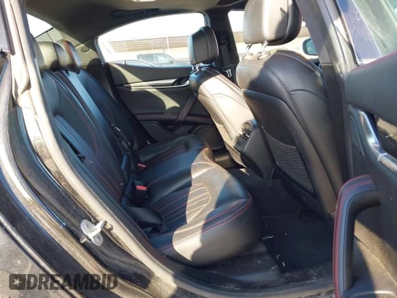 ✅ 2017 Maserati Ghibli S Q4 • VIN: ZAM57RTA1H1234014 • Lot: 42996458. Wystawiony na IAAI z przebiegiem 90 005 mil. Bezpłatny archiwum sprzedaży aukcyjnych z USA i szczegółowy raport historii pojazdu na DreamBid. Zdjęcie 8.