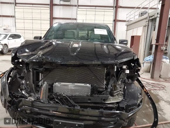 ✅ 2024 GMC Canyon 4WD AT4X • VIN: 1GTP6EEKXR1186237 • Lot: 42790908. Listed on IAAI with 2,948 mi. Free auction sales archive from the USA and detailed vehicle history report at DreamBid. Image 19.