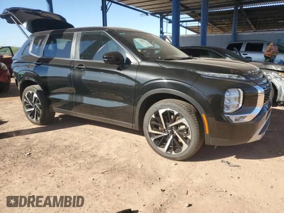 2024 Mitsubishi Outlander SE z VIN JA4J3VA86RZ032807, wystawiony jako Copart lot #85314055 z przebiegiem 32 122 mil mil oraz Szkoda całkowita • Salvage title. Historia ofert i sprzedaży dostępna na DreamBid. Obrazek 4.