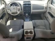 ✅ 2008 Mazda Tribute Touring • VIN: 4F2CZ02ZX8KM20279 • Lot: 53991495. Wystawiony na Copart z przebiegiem 227 418 mil. Bezpłatny archiwum sprzedaży aukcyjnych z USA i szczegółowy raport historii pojazdu na DreamBid. Zdjęcie 8.