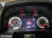 ✅ 2018 Ram 3500 Laramie • VIN: 3C63RRML6JG132602 • Lot: 71025035. Wystawiony na Copart z przebiegiem 141 274 mil. Bezpłatny archiwum sprzedaży aukcyjnych z USA i szczegółowy raport historii pojazdu na DreamBid. Zdjęcie 8.