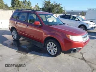 ✅ 2011 Subaru Forester X Premium • VIN: JF2SHBDC1BH721614 • Lot: 43422762. Wystawiony na IAAI z przebiegiem 172 248 mil. Bezpłatny archiwum sprzedaży aukcyjnych z USA i szczegółowy raport historii pojazdu na DreamBid. Zdjęcie 1.