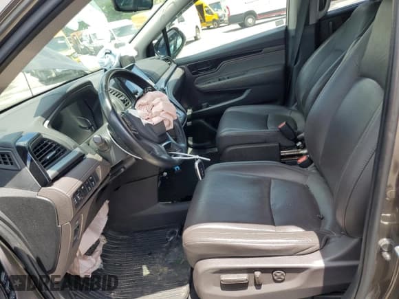 ✅ 2019 Honda Odyssey Elite • VIN: 5FNRL6H97KB078414 • Lot: 57327895. Listed on Copart with 119,259 mi. Free auction sales archive from the USA and detailed vehicle history report at DreamBid. Image 7.