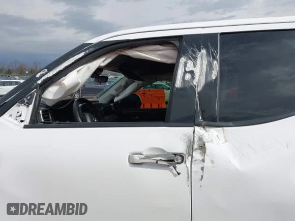 ✅ 2022 Toyota Tundra SR5 • VIN: 5TFLA5DA5NX005641 • Lot: 41833447. Listed on IAAI with 35,440 mi. Free auction sales archive from the USA and detailed vehicle history report at DreamBid. Image 6.