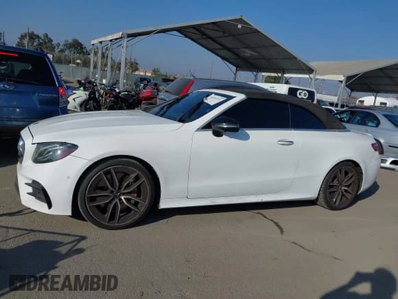 ✅ 2020 Mercedes-Benz E 53 AMG • VIN: W1K1K6BB9LF146064 • Lot: 40595393. Wystawiony na IAAI z przebiegiem 85 713 mil. Bezpłatny archiwum sprzedaży aukcyjnych z USA i szczegółowy raport historii pojazdu na DreamBid. Zdjęcie 14.