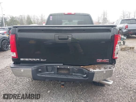 ✅ 2010 GMC Sierra 1500 • VIN: 1GTSCWE01AZ202838 • Lot: 41516702. Wystawiony na IAAI z przebiegiem 173 647 mil. Bezpłatny archiwum sprzedaży aukcyjnych z USA i szczegółowy raport historii pojazdu na DreamBid. Zdjęcie 16.