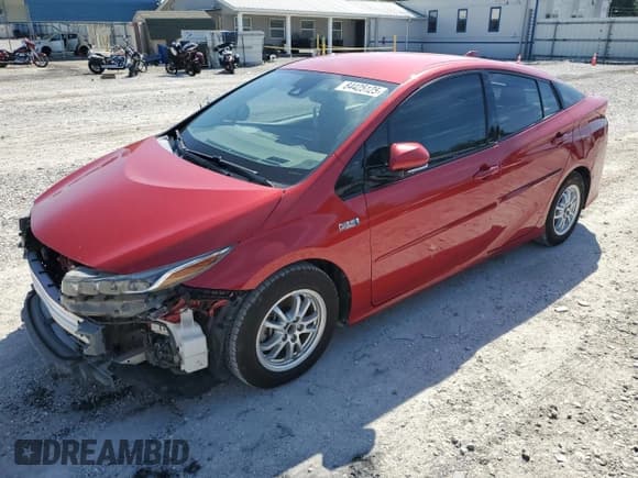 ✅ 2020 Toyota Prius Limited • VIN: JTDKARFP1L3157098 • Lot: 84425125. Wystawiony na Copart z przebiegiem 161 628 mil. Bezpłatny archiwum sprzedaży aukcyjnych z USA i szczegółowy raport historii pojazdu na DreamBid. Zdjęcie 1.