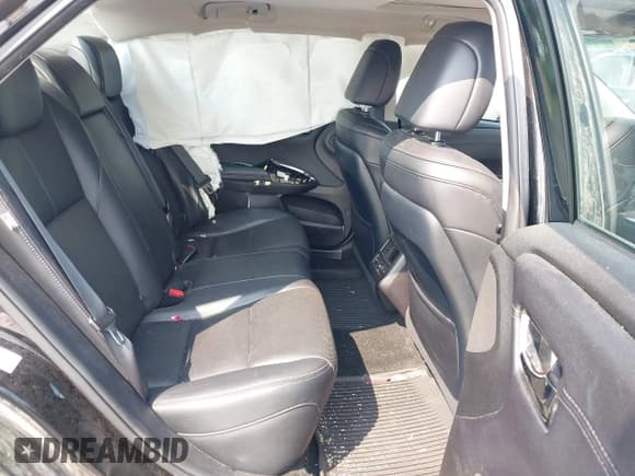 ✅ 2018 Toyota Avalon Hybrid XLE Plus • VIN: 4T1BD1EB2JU062406 • Lot: 42469272. Wystawiony na IAAI z przebiegiem 180 474 mil. Bezpłatny archiwum sprzedaży aukcyjnych z USA i szczegółowy raport historii pojazdu na DreamBid. Zdjęcie 8.