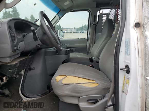 ✅ 2008 Ford Econoline Cargo Commercial • VIN: 1FTNE24W38DA88712 • Лот: 70711695. Опубликован ранее на Copart с пробегом 219 280 миль. Бесплатный доступ к архиву аукционных продаж из США и подробный отчёт об истории автомобиля на DreamBid. Изображение 7.