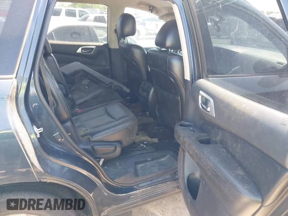 ✅ 2014 Nissan Pathfinder SV • VIN: 5N1AR2MN9EC687010 • Lot: 41982320. Listed on IAAI with 173,138 mi. Free auction sales archive from the USA and detailed vehicle history report at DreamBid. Image 8.