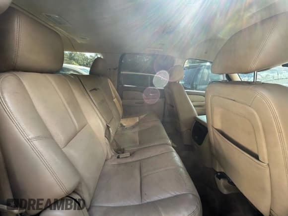 ✅ 2013 Chevrolet Suburban LT • VIN: 1GNSCJE02DR143930 • Lot: 86322005. Listed on Copart with 227,421 mi. Free auction sales archive from the USA and detailed vehicle history report at DreamBid. Image 6.