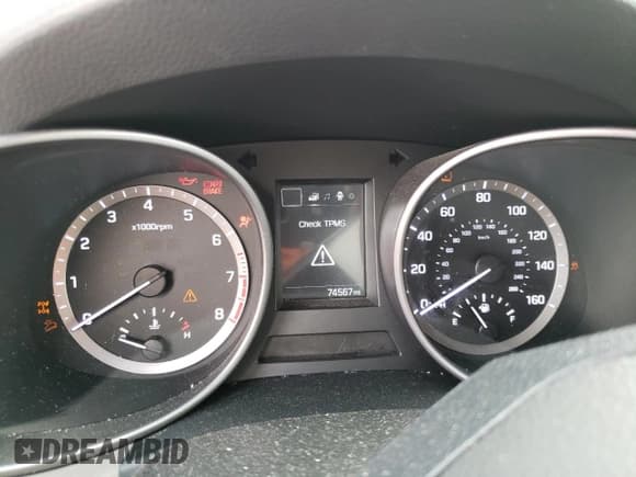 ✅ 2017 Hyundai Santa Fe 2.4L • VIN: 5NMZUDLB6HH052342 • Лот: 56321084. Опубликован ранее на Copart с пробегом 74 567 миль. Бесплатный доступ к архиву аукционных продаж из США и подробный отчёт об истории автомобиля на DreamBid. Изображение 9.