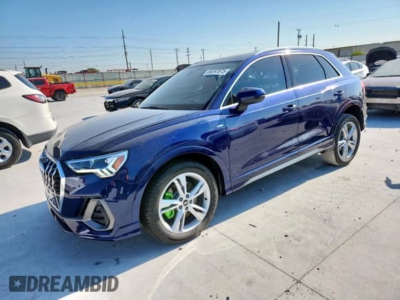 ✅ 2022 Audi Q3 S line Premium Plus • VIN: WA1EECF38N1020535 • Lot: 68297675. Listed on Copart with 37,862 mi. Free auction sales archive from the USA and detailed vehicle history report at DreamBid. Image 1.