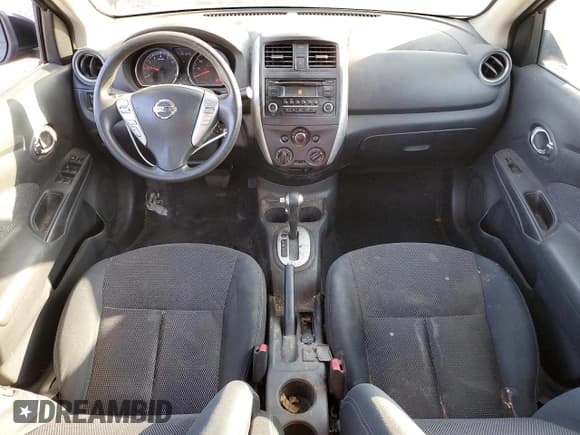 ✅ 2015 Nissan Versa S • VIN: 3N1CN7AP5FL872918 • Lot: 80389865. Wystawiony na Copart z przebiegiem 221 840 mil. Bezpłatny archiwum sprzedaży aukcyjnych z USA i szczegółowy raport historii pojazdu na DreamBid. Zdjęcie 8.