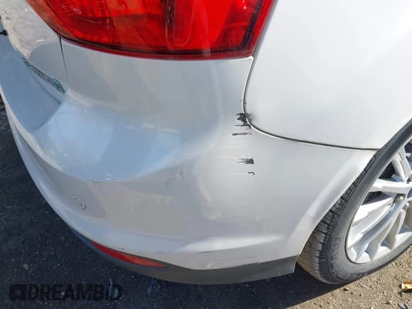 ✅ 2012 Ford Focus Electric • VIN: 1FAHP3R48CL363919 • Lot: 43454988. Wystawiony na IAAI z przebiegiem 58 269 mil. Bezpłatny archiwum sprzedaży aukcyjnych z USA i szczegółowy raport historii pojazdu na DreamBid. Zdjęcie 6.