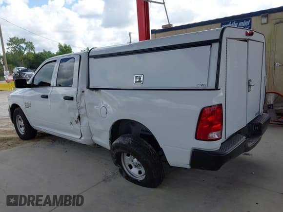✅ 2023 Ram 1500 Tradesman • VIN: 1C6RR6FG7PS530914 • Lot: 42991995. Wystawiony na IAAI z przebiegiem 35 540 mil. Bezpłatny archiwum sprzedaży aukcyjnych z USA i szczegółowy raport historii pojazdu na DreamBid. Zdjęcie 3.