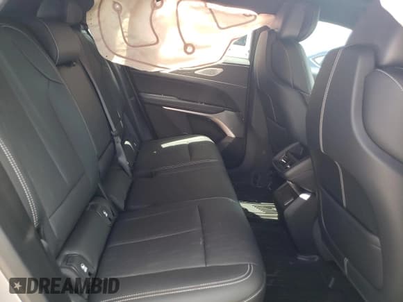 ✅ 2024 Cadillac LYRIQ Luxury • VIN: 1GYKPRRK9RZ139947 • Лот: 64444555. Опубликован ранее на Copart с пробегом 9 344 миль. Бесплатный доступ к архиву аукционных продаж из США и подробный отчёт об истории автомобиля на DreamBid. Изображение 10.