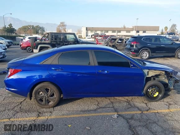 ✅ 2022 Hyundai Elantra SEL • VIN: KMHLM4AG6NU337708 • Lot: 41231413. Listed on IAAI with 18,804 mi. Free auction sales archive from the USA and detailed vehicle history report at DreamBid. Image 14.