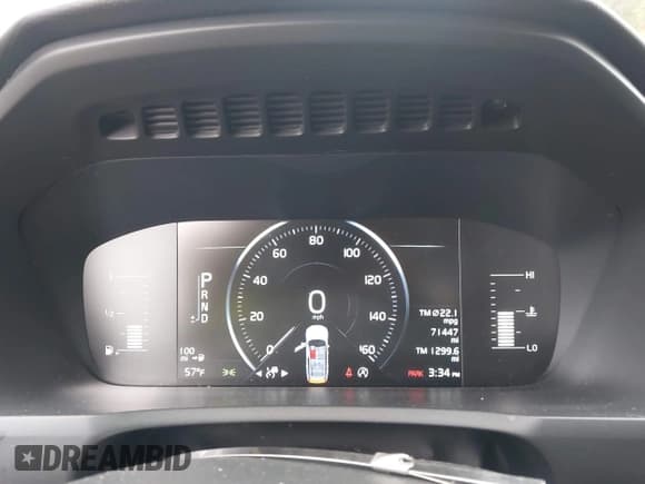 ✅ 2018 Volvo XC90 Momentum • VIN: YV4102PK4J1360467 • Lot: 43529700. Listed on IAAI with 71,447 mi. Free auction sales archive from the USA and detailed vehicle history report at DreamBid. Image 7.