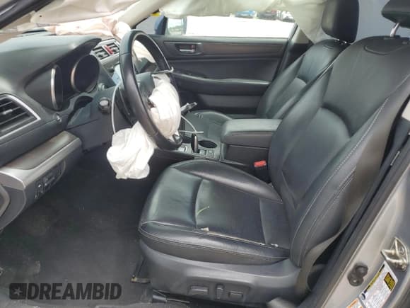 ✅ 2015 Subaru Legacy Limited • VIN: 4S3BNBL65F3041642 • Лот: 61466935. Опубликован ранее на Copart с пробегом 151 644 миль. Бесплатный доступ к архиву аукционных продаж из США и подробный отчёт об истории автомобиля на DreamBid. Изображение 7.