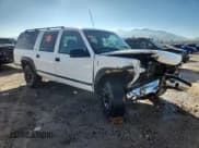 ✅ 1999 Chevrolet Suburban • VIN: 3GNGK26J6XG201502 • Лот: 89867585. Опубликован ранее на Copart с пробегом 198 342 миль. Бесплатный доступ к архиву аукционных продаж из США и подробный отчёт об истории автомобиля на DreamBid. Изображение 4.