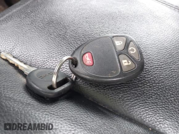 ✅ 2013 GMC Sierra 1500 SLT • VIN: 3GTP2WE78DG340855 • Lot: 43004859. Listed on IAAI with 172,173 mi. Free auction sales archive from the USA and detailed vehicle history report at DreamBid. Image 11.