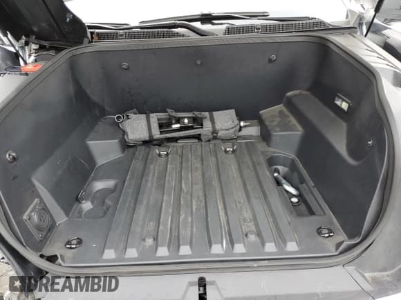 ✅ 2024 Chevrolet Silverado EV Work Truck • VIN: 1GC10UED6RU202788 • Лот: 86390984. Опубликован ранее на Copart с пробегом 5 293 миль. Бесплатный доступ к архиву аукционных продаж из США и подробный отчёт об истории автомобиля на DreamBid. Изображение 11.