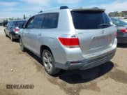 ✅ 2011 Toyota Highlander Limited • VIN: 5TDYK3EH3BS029313 • Lot: 42838976. Listed on IAAI with 325,619 mi. Free auction sales archive from the USA and detailed vehicle history report at DreamBid. Image 3.