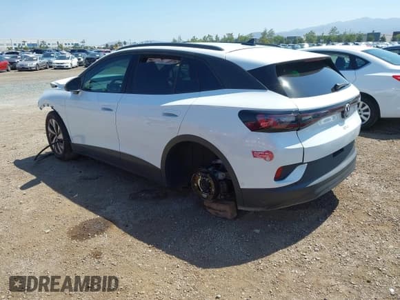 ✅ 2024 Volkswagen ID.4 Standard • VIN: 1V2BMPE85RC009551 • Lot: 42288028. Wystawiony na IAAI z przebiegiem 16 111 mil. Bezpłatny archiwum sprzedaży aukcyjnych z USA i szczegółowy raport historii pojazdu na DreamBid. Zdjęcie 3.