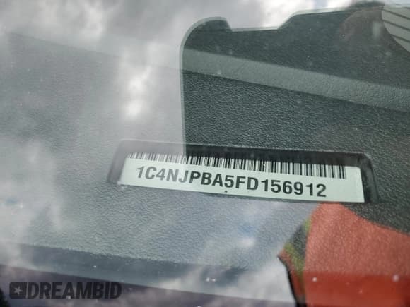 ✅ 2015 Jeep Patriot Sport • VIN: 1C4NJPBA5FD156912 • Lot: 58123725. Wystawiony na Copart z przebiegiem 102 525 mil. Bezpłatny archiwum sprzedaży aukcyjnych z USA i szczegółowy raport historii pojazdu na DreamBid. Zdjęcie 13.