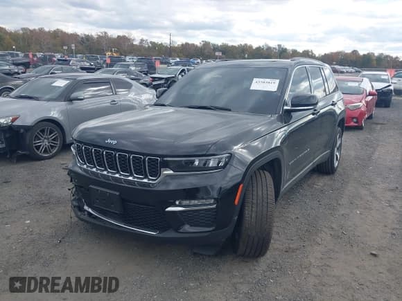 ✅ 2024 Jeep Grand Cherokee • VIN: 1C4RJYB66RC711542 • Lot: 43503819. Listed on IAAI with 18,823 mi. Free auction sales archive from the USA and detailed vehicle history report at DreamBid. Image 2.