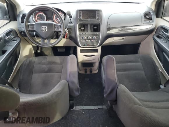 ✅ 2015 Dodge Grand Caravan SE Plus • VIN: 2C4RDGBG5FR724246 • Лот: 42506475. Опубликован ранее на Copart с пробегом 93 356 миль. Бесплатный доступ к архиву аукционных продаж из США и подробный отчёт об истории автомобиля на DreamBid. Изображение 8.