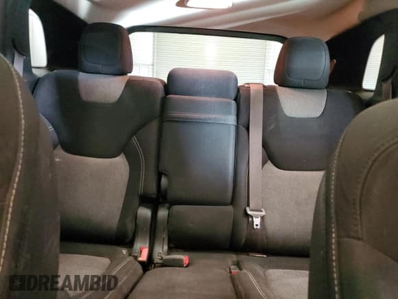 ✅ 2014 Jeep Cherokee Latitude • VIN: 1C4PJMCS4EW126141 • Lot: 92436705. Wystawiony na Copart z przebiegiem 174 245 mil. Bezpłatny archiwum sprzedaży aukcyjnych z USA i szczegółowy raport historii pojazdu na DreamBid. Zdjęcie 10.