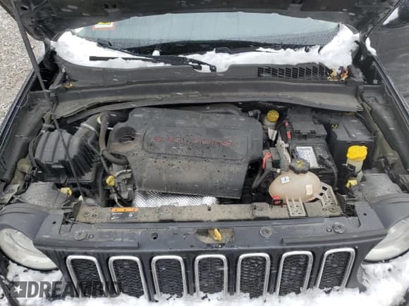 ✅ 2016 Jeep Renegade Latitude • VIN: ZACCJABT9GPD78104 • Lot: 91870885. Wystawiony na Copart z przebiegiem 85 114 mil. Bezpłatny archiwum sprzedaży aukcyjnych z USA i szczegółowy raport historii pojazdu na DreamBid. Zdjęcie 12.