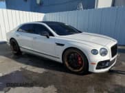 ✅ 2023 Bentley Flying Spur W12 • VIN: SCBBB6ZG9PC009457 • Lot: 69072215. Wystawiony na Copart z przebiegiem 13 334 mil. Bezpłatny archiwum sprzedaży aukcyjnych z USA i szczegółowy raport historii pojazdu na DreamBid. Zdjęcie 4.