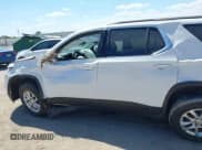 ✅ 2020 Chevrolet Traverse LT Cloth • VIN: 1GNERGKW4LJ167750 • Lot: 42256360. Listed on IAAI with 104,208 mi. Free auction sales archive from the USA and detailed vehicle history report at DreamBid. Image 18.