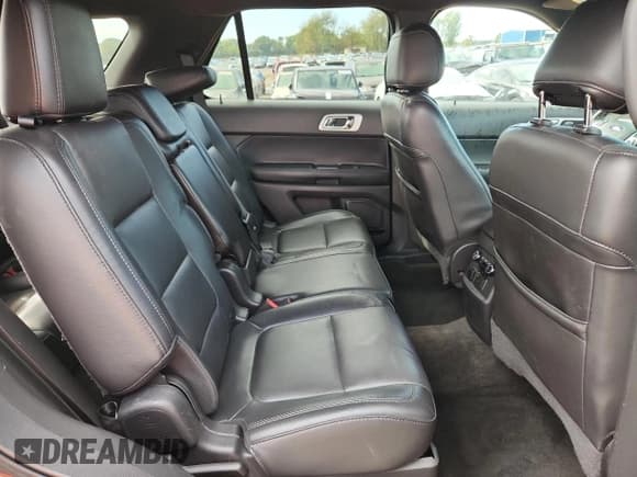 ✅ 2015 Ford Explorer Limited • VIN: 1FM5K7F82FGB98047 • Lot: 89501925. Wystawiony na Copart z przebiegiem 272 721 mil. Bezpłatny archiwum sprzedaży aukcyjnych z USA i szczegółowy raport historii pojazdu na DreamBid. Zdjęcie 11.