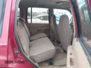 ✅ 1995 Ford Explorer XL • VIN: 1FMDU32X8SZB27364 • Лот: 42471329. Опубликован ранее на IAAI с пробегом 187 562 миль. Бесплатный доступ к архиву аукционных продаж из США и подробный отчёт об истории автомобиля на DreamBid. Изображение 8.