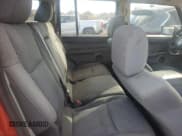 ✅ 2006 Jeep Commander • VIN: 1J8HG48N46C188933 • Lot: 89519095. Wystawiony na Copart z przebiegiem 187 985 mil. Bezpłatny archiwum sprzedaży aukcyjnych z USA i szczegółowy raport historii pojazdu na DreamBid. Zdjęcie 11.