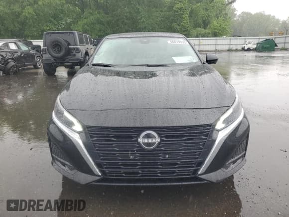 ✅ 2025 Nissan Altima SL • VIN: 1N4BL4EV4SN317660 • Lot: 56819935. Listed on Copart with 6,570 mi. Free auction sales archive from the USA and detailed vehicle history report at DreamBid. Image 5.