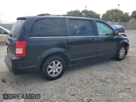 ✅ 2010 Chrysler Town & Country LX • VIN: 2A4RR2D14AR441739 • Lot: 64903955. Wystawiony na Copart z przebiegiem 153 307 mil. Bezpłatny archiwum sprzedaży aukcyjnych z USA i szczegółowy raport historii pojazdu na DreamBid. Zdjęcie 3.