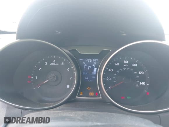 ✅ 2012 Hyundai Veloster w/Gray Int • VIN: KMHTC6ADXCU050034 • Lot: 42506584. Wystawiony na IAAI z przebiegiem 142 514 mil. Bezpłatny archiwum sprzedaży aukcyjnych z USA i szczegółowy raport historii pojazdu na DreamBid. Zdjęcie 7.