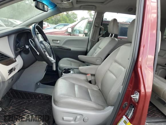 ✅ 2015 Toyota Sienna XLE • VIN: 5TDYK3DC3FS534022 • Lot: 69265155. Wystawiony na Copart z przebiegiem 112 284 mil. Bezpłatny archiwum sprzedaży aukcyjnych z USA i szczegółowy raport historii pojazdu na DreamBid. Zdjęcie 7.