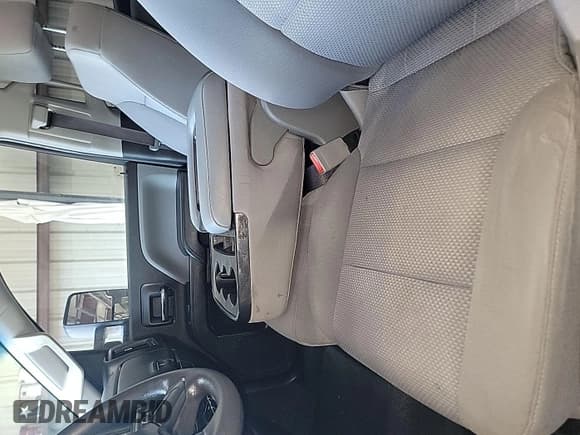 ✅ 2017 Chevrolet Silverado 2500HD Work Truck • VIN: 1GC2KUEG5HZ200511 • Lot: 42339525. Wystawiony na IAAI z przebiegiem 139 360 mil. Bezpłatny archiwum sprzedaży aukcyjnych z USA i szczegółowy raport historii pojazdu na DreamBid. Zdjęcie 1.